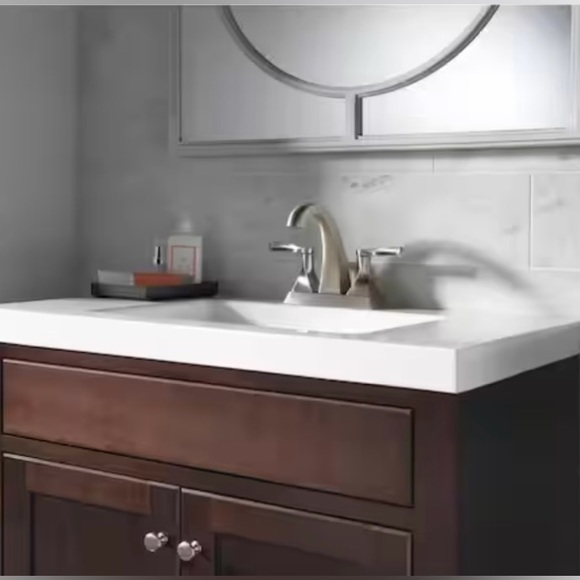Delta Everly 25741LF-SP Brushed Nickel. 2 Handle Bathroom Faucet. 2 left!!